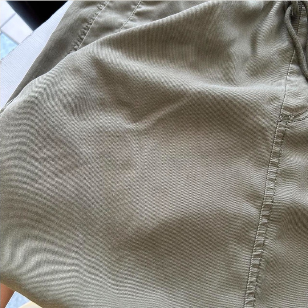 Green LOFT Drawstring Pocket Skirt with elastic waistband size Medium. - Picture 6 of 6